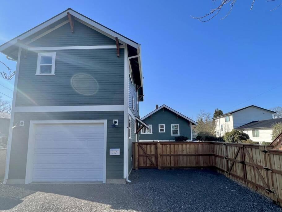 Brand New Custom Built Cottage In Downtown W/Pool! Salem Ngoại thất bức ảnh
