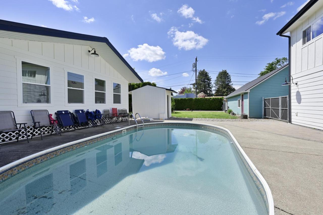 Brand New Custom Built Cottage In Downtown W/Pool! Salem Ngoại thất bức ảnh